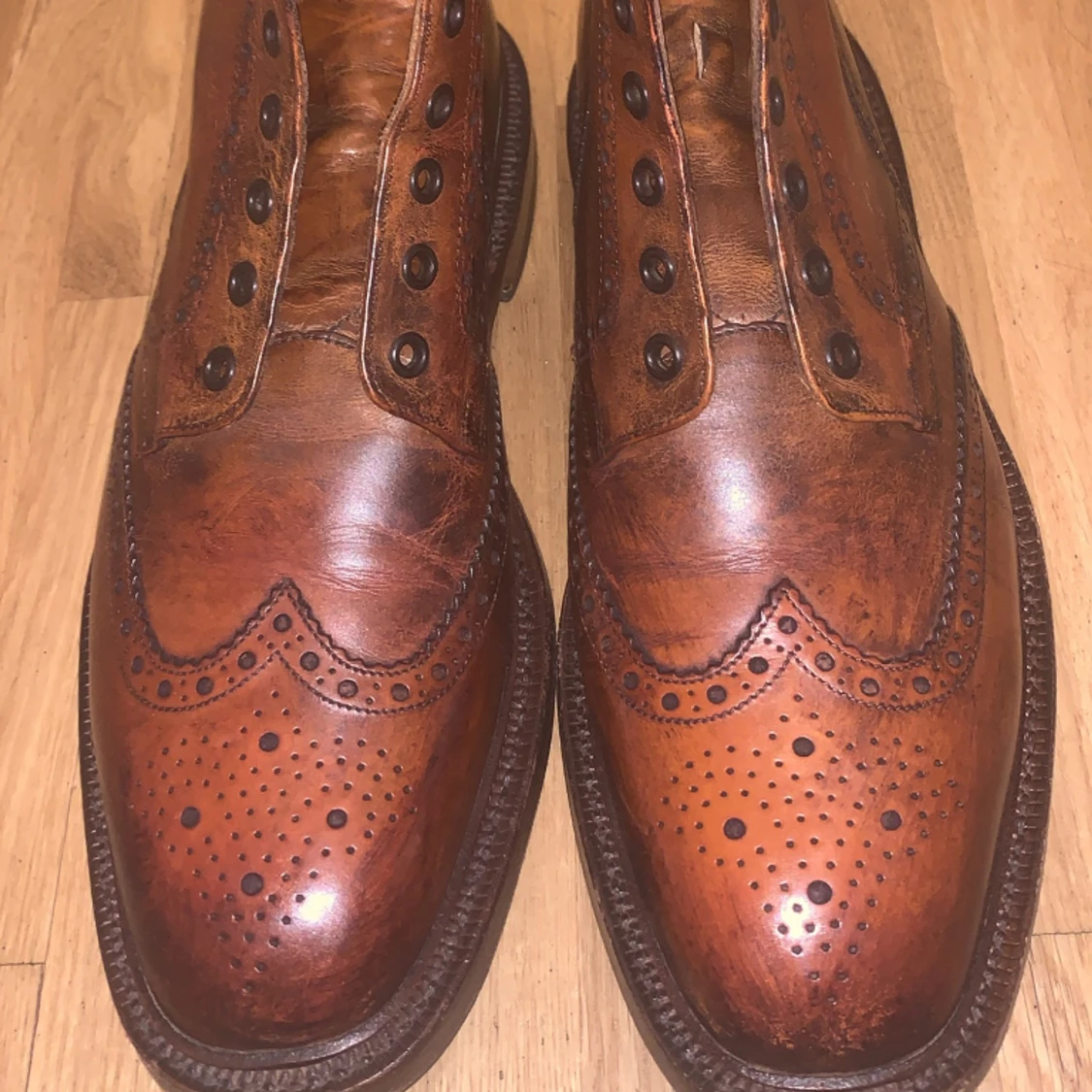 Använd som bra skick , Loake skor 