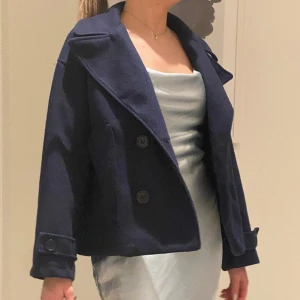 Design by si kappa  - Storlek s, marinblå, använd 1 gång