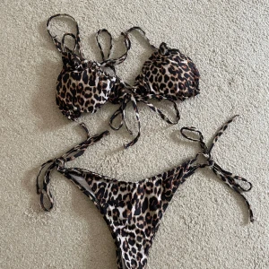 Bikini set - Leopard Bikini set. Xs/s