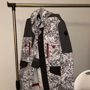 Moncler Bushbuck - Helt ny med tags  Size 2