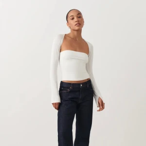 Soft touch topp - Säljer denna fina tröjan i stl S, tidigare köpt på plick i nyskick och har själv aldrig användt den därav jag säljer den💕💗🩷💞