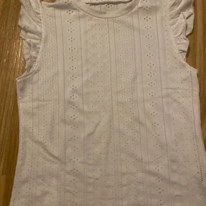 Tröja - Storlek S. Från SHEIN. Fin tröja aldrig använd.💞