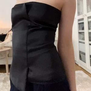 Topp - Skit snygg korsett topp från Zara💖 Använd endast en gång!