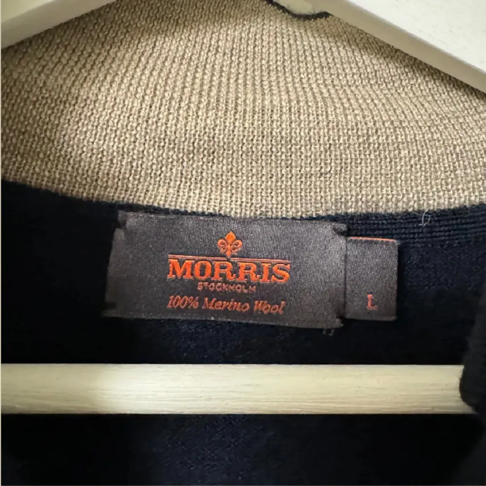 Morris zip cardigan köpt för 2000 skick 9/10. Tröjor & Koftor.