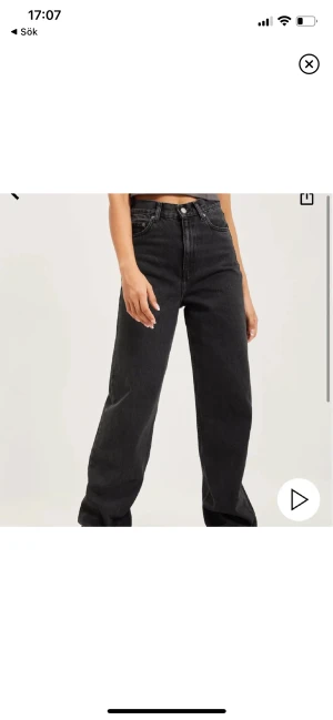 DR denim jeans - Jeans från DR denim. Modell Echo och färg Retro black.  Storlek 27 i midja och dem är långa i benen. Jag är 173