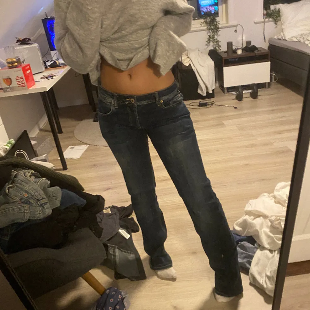 Så snygg jeans som inte kommer till användning längre💞. Jeans & Byxor.