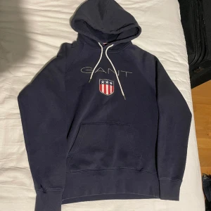Gant hoodie, S - Gant hoodie i storlek S, extremt sparsamt använt. Priset kan diskuteras! 