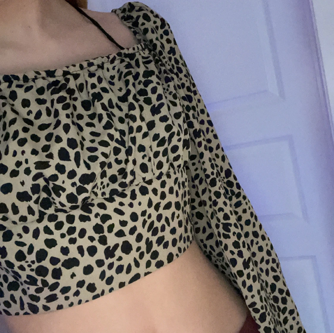 Tunn, långärmad tröja 