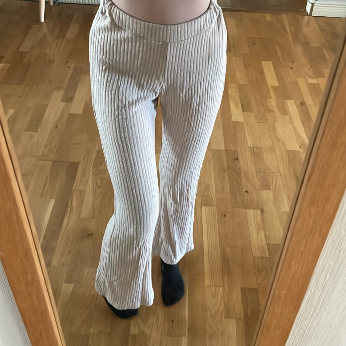 Ribbad byxa (finns matchande tröja)