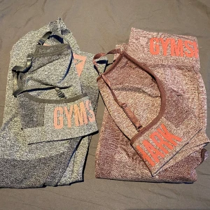 Gymshark flex set - 2 st set från gymsharks flexkollektion. Alla delar i storlek S.  Antingen en för 400kr eller båda för 700kr. Djur finns i hemmet🐾