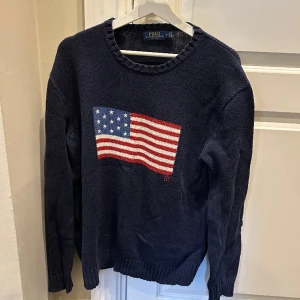 Ralph Lauren stickad tröja - Ralph Lauren stickad tröja, ytterst lite använd