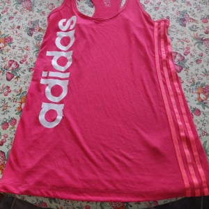 ADIDAS LINNE: S - Storlek; 34/36 S