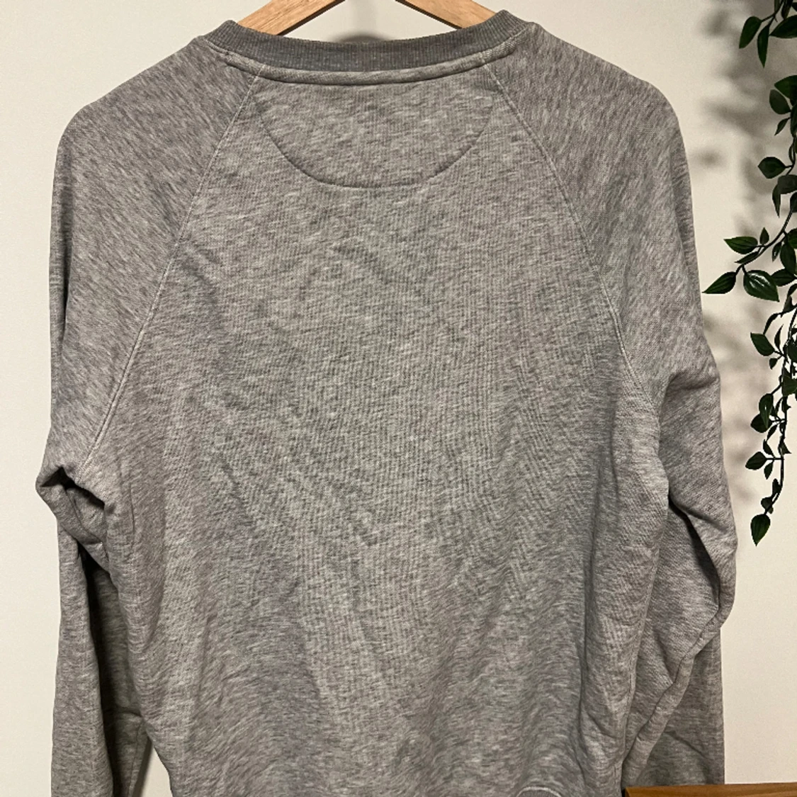 Ljusgrå Gant Sweather - 90