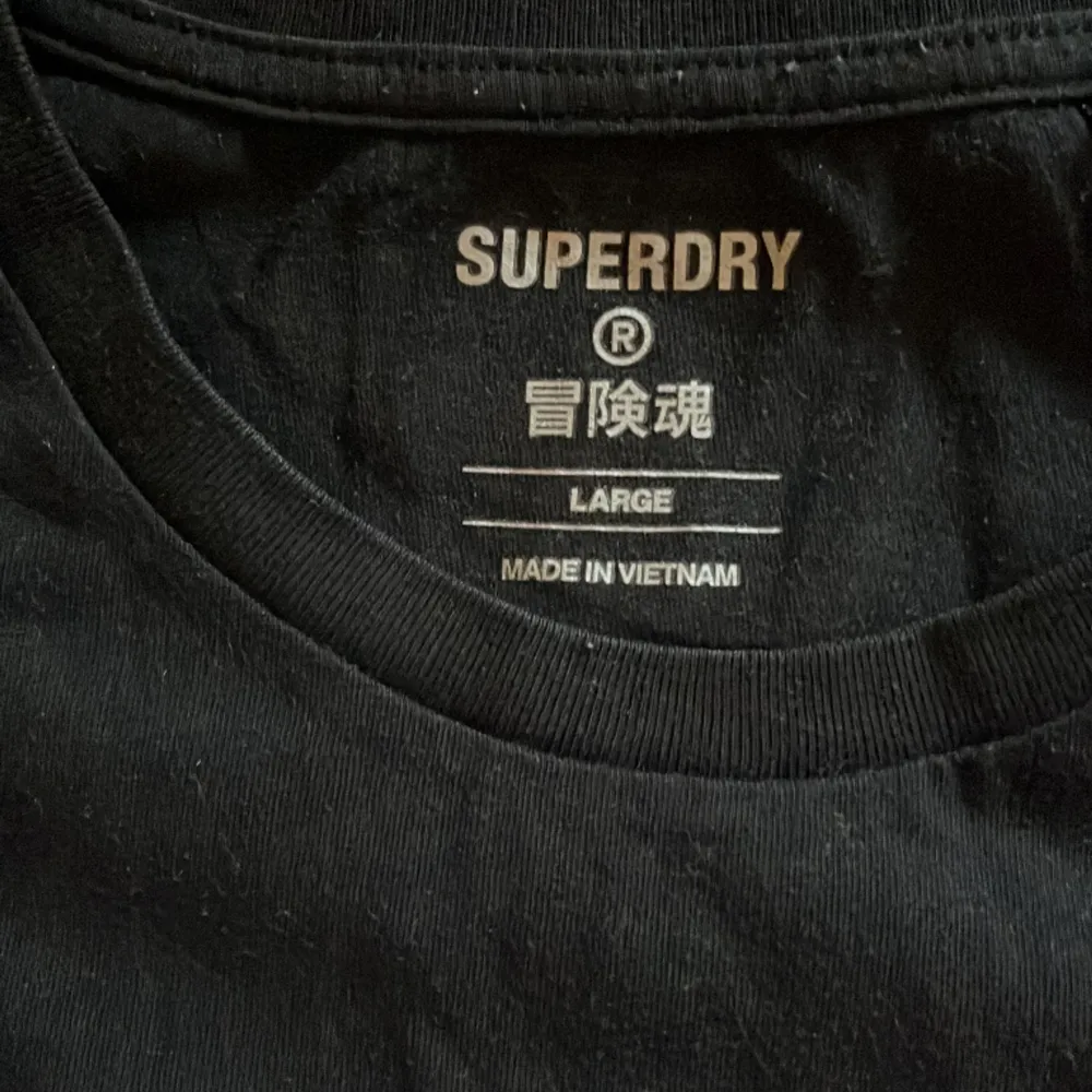 Superdry Tshirt i väldigt fint skick, pris kan diskuteras.. T-shirts.