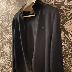 Morris Full Zip - Morris Full Zip i nyskick | Inga hål eller defekter | Nypris 1799kr | Mitt pris 899 