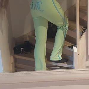 Juicy Couture, byxor str S, mycket bra skick - Mycket bra skick, str s, jag är 170