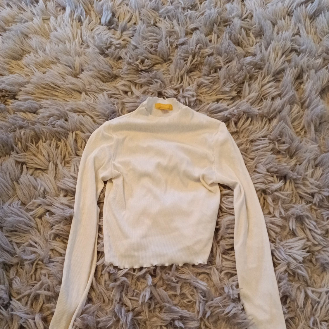 Vit långärmad tröja