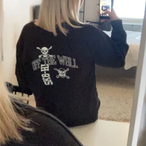 Vans tröja - Tröja från Vans med tryck på ryggen. 💗