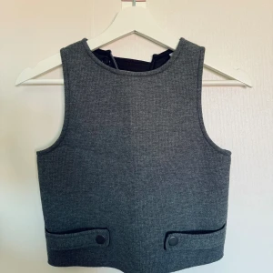 Fin topp från Ginatricot - Använd fåtal gånger, i mkt bra skick. Från Ginatricot i stl S 