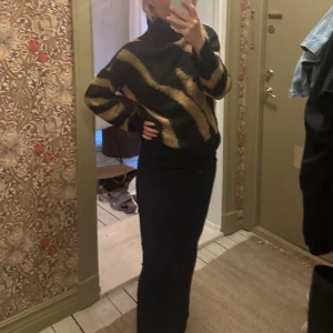 Stickad tröja - Stickad tröja från Lindex,  Storlek xs