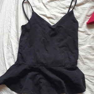 En kort linne - Den är ett linne som ser ut typ som en kort klänning.