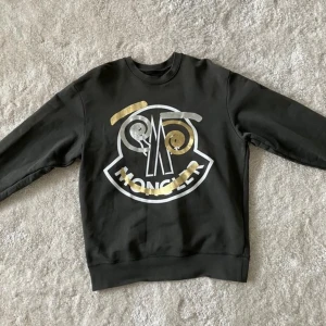 Moncler tröja  - Moncler tröja har it haft den länge köptes för 9600kr