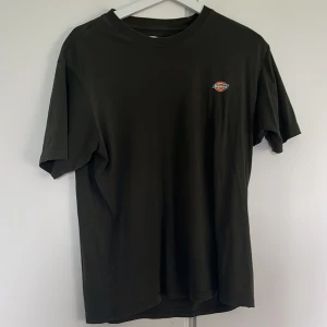 Dickies t-shirt  - Grön dickies t-shirt