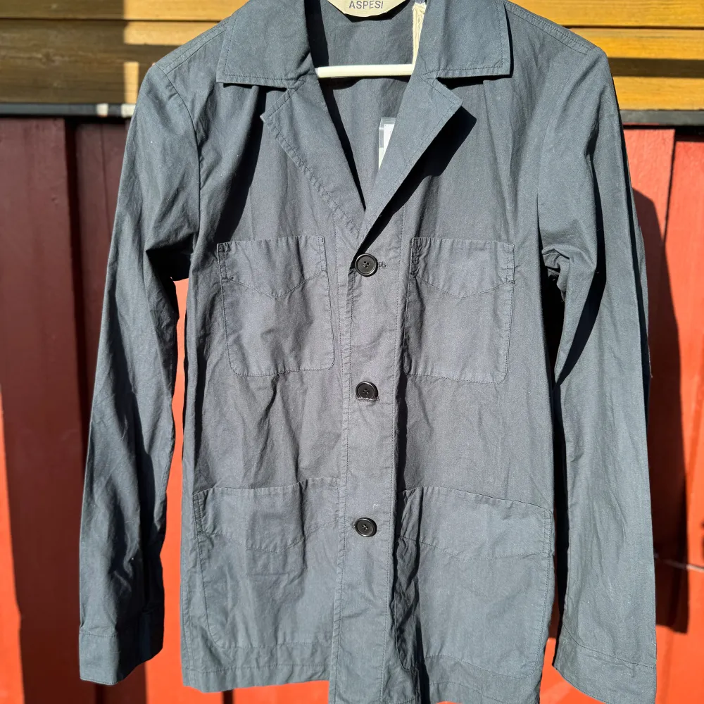 New Aspesi overshirt with tags in ultra light navy blue cotton with four pockets  Runs large (S) Please note: Due to storage, this garment may arrive with light wrinkles All my garments is sold from a pet and snook free home.. Jackor.