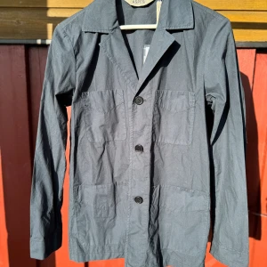 New Aspesi Overshirt Jacket with tags - New Aspesi overshirt with tags in ultra light navy blue cotton with four pockets  Runs large (S) Please note: Due to storage, this garment may arrive with light wrinkles All my garments is sold from a pet and snook free home.