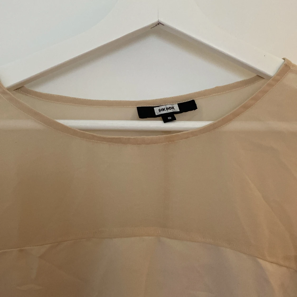 Blus i beige färg - 90