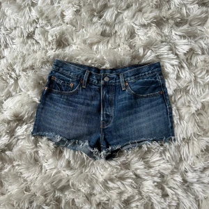 Jeans shorts - Super söta jeans shirt inför sommaren🩷