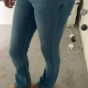 Ett par blåa jeans från lager 157. Dom är i bra skick och väldigt sköna men säljer pga jag har vuxit ur dom