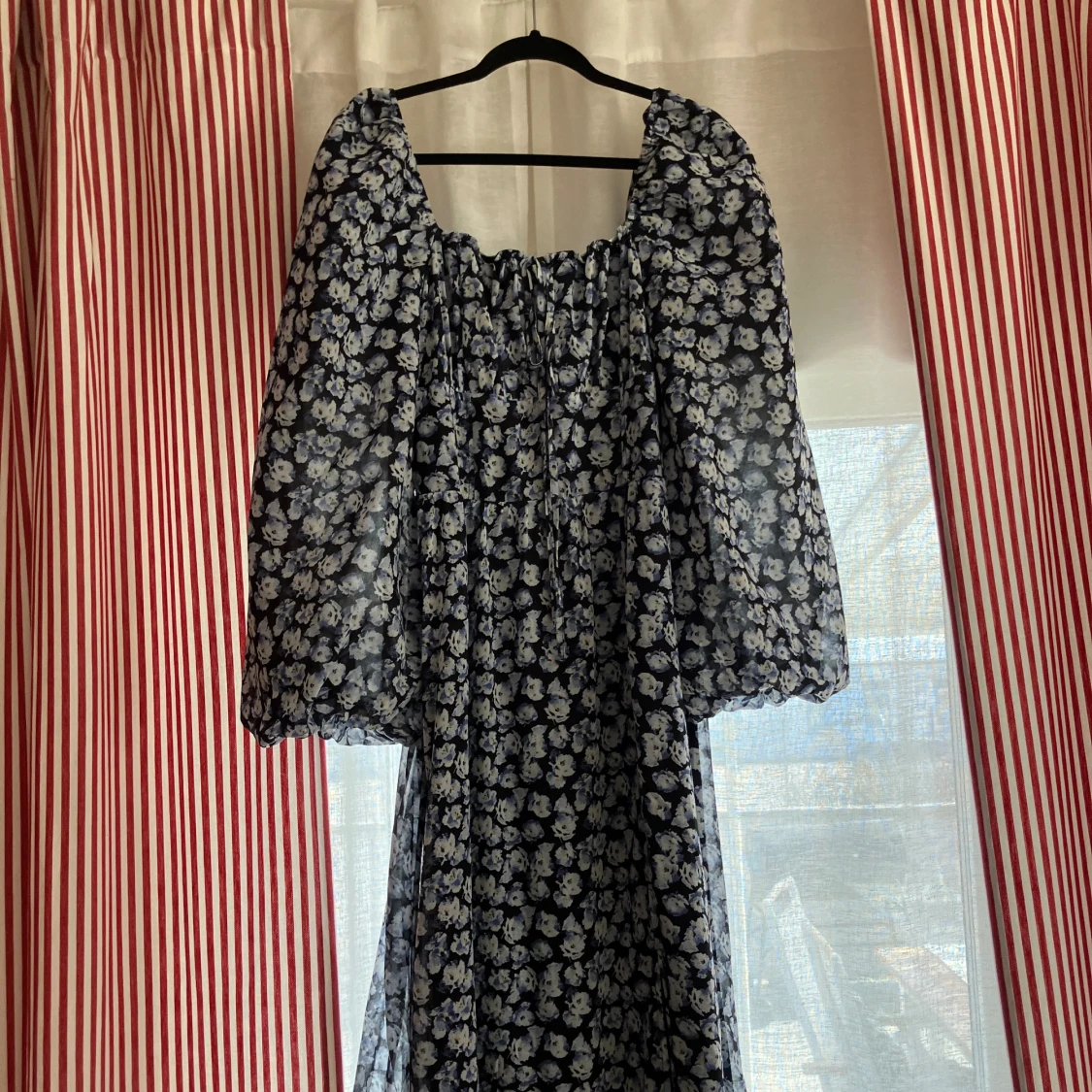 Blommig långklänning  - 92