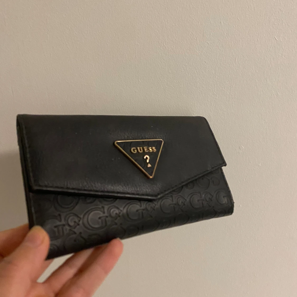 Guess plånbok