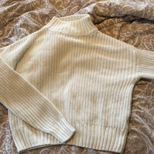 Stickad tröja - Stickad tröja ifrån hm