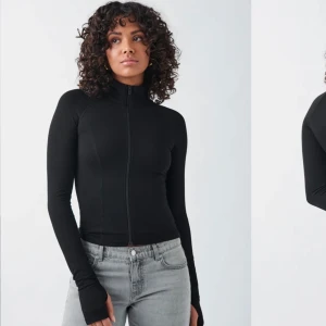 Gina träningsjacka - Säljer denna kända soft touch jackan från Gina tricot då den inte kommer till användning. Har använt två gånger så den är så gott som ny utan några avvikelser. Den är i storlek S☺️🫶🏼