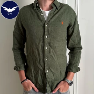 Ralph Lauren linneskjorta - Den perfekta sommar skjortan från Ralph Lauren | inga defekter | modellen är 184 och väger 70 kg