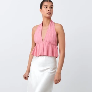 Topp - halterneck topp från Gina tricot, ny med prislappen kvar. 