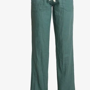 Roxy linnebyxor  - Gröna linnebyxor från Roxy, väldigt bra skick, knappt använda🧚🏻‍♀️💗