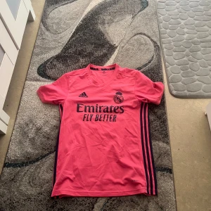 Real Madrid  - Real Madrid Rosa