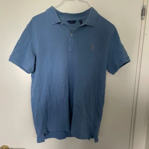 Gant pike - Säljer en gant piké i storlek 170/15 years den är i bra skick. Pris kan diskuteras. 