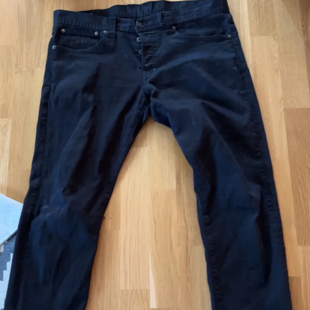 Använt skick men inga skador. W31 L32 slim fit. Jeans & Byxor.