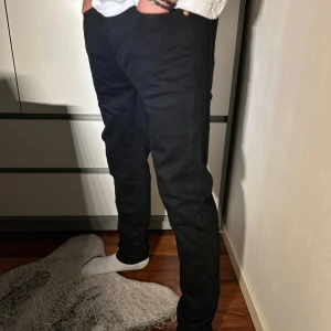 Levi’s 511 Slim - Sprillans nya jeans från Levi’s, måtten är (Midja 29) och (Längden 32)