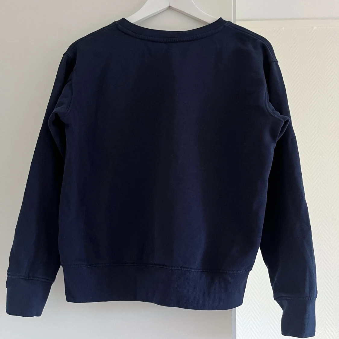 H&M collegetröja blå  - 90