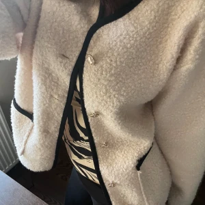 Vår jacka  - Super fin vår jacka i stolek xs. Som i nysick 