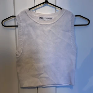 Linne/topp - Fin skick, nästan helt oanvänd, inga fläckar 