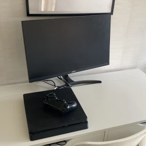 DatorSkärm  - Skärm från acer, skärmen är 60,5cm  100 Hz hdmi.