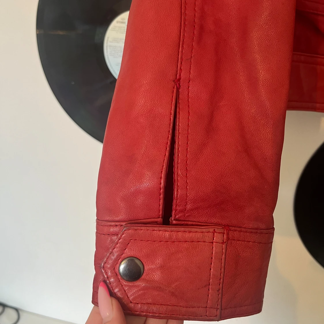 Röd skinnjacka - 92