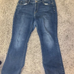 Snygga vintage bootcut jeans från Levis - Skit snygga vintage bootcut jeans från Levis. Flare retro jeans från 70-talet. Tidslösa. Oanvända 