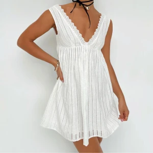 Klänning - Vit klänning från Princess Polly⭐️ Aldrig använd, endast testad, prislapp kvar💗 Nypris ca 760kr (70 USD)